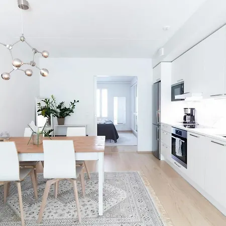Convenient 1 Bedroom In *